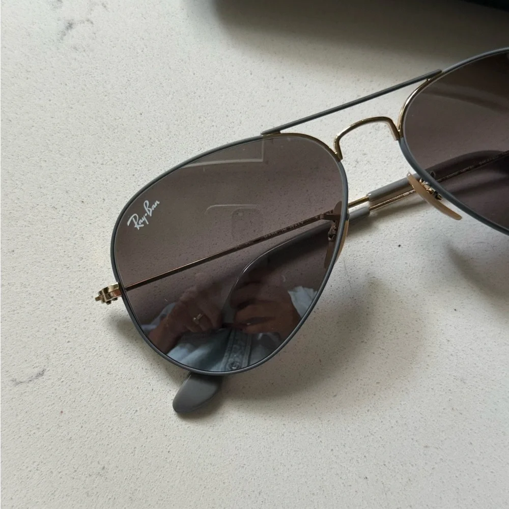 Ray-Ban Aviator Sunglasses with Case - Picture 2 of 4